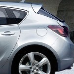 2010-opel-astra-2