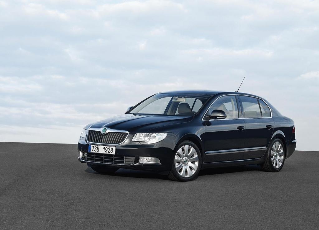 Skoda Superb Interior. 2009 Skoda Superb has a good