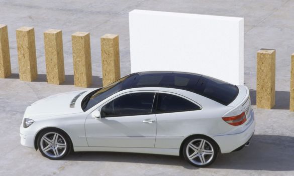 Mercedes Benz C-Class Coupe is coming in 2011