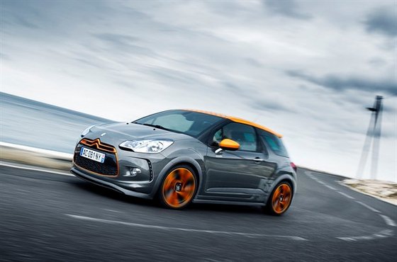 We have here the official images of the new Citroen DS3 Racing.
