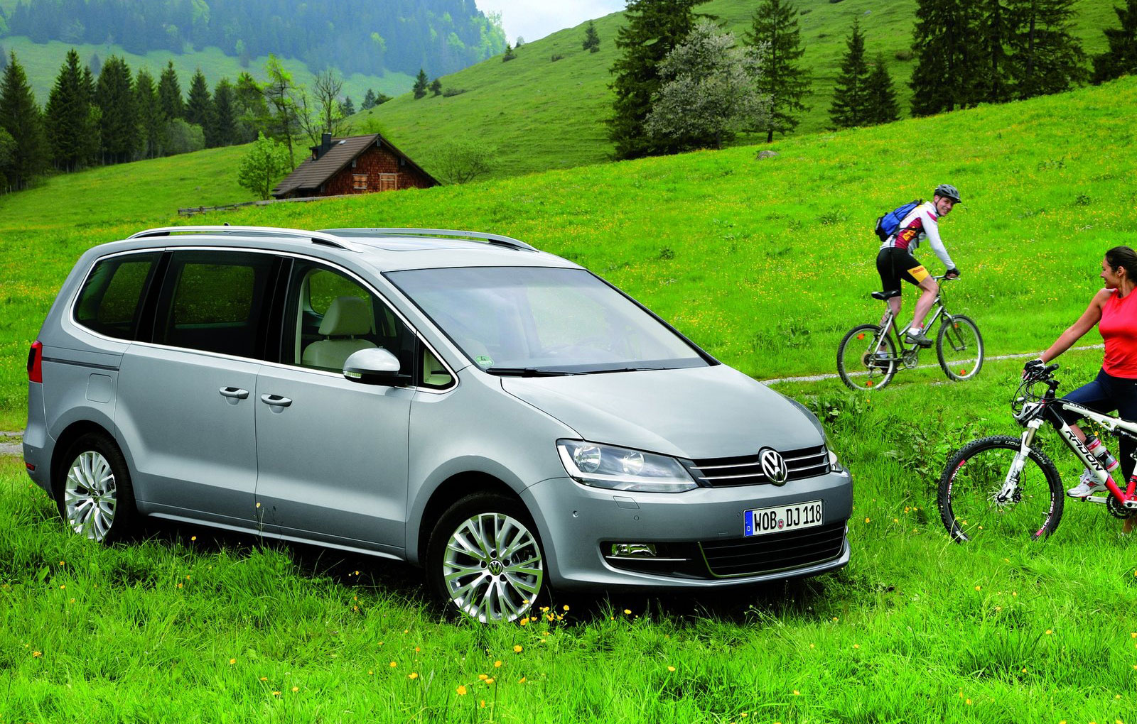 New Photos and Details on Volkswagen Sharan Automotorblog