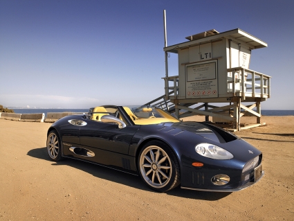Back at the Spyker C8 Spyder it features a 400 bhp V8 engine from Audi with