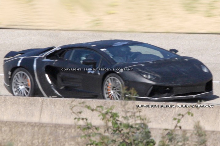 Lamborghini-Jota-Spied.jpg