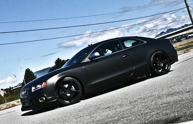 In the looks department, the Audi S5 Typhön features a Leios Matte Black 