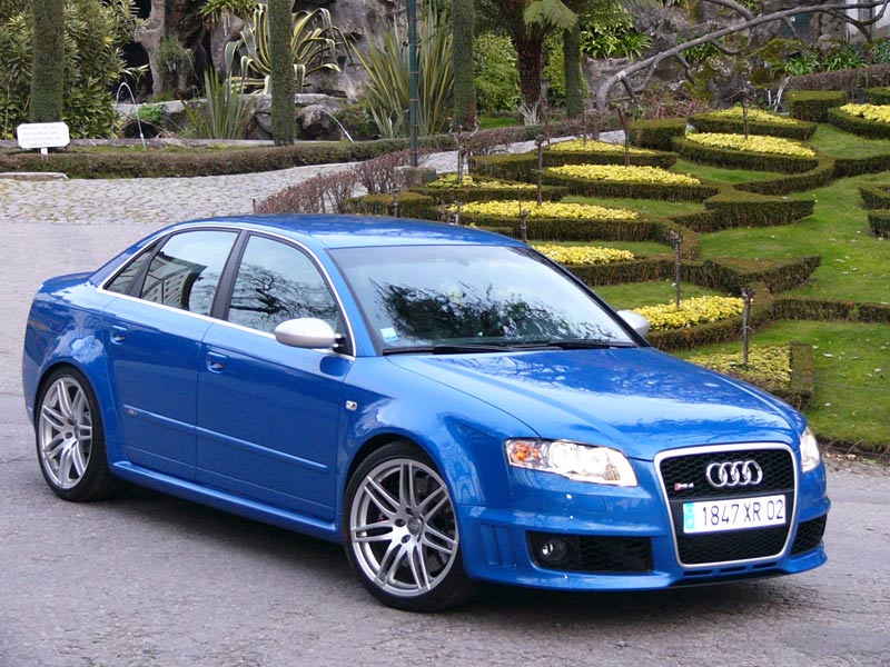 Audi-RS4.jpg