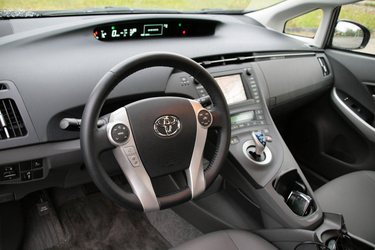 Best Hybrid Cars-toyota prius hybrid-s-33