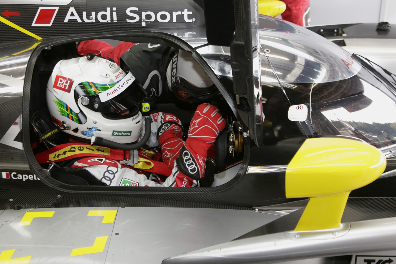 Audi R18 TDI racer