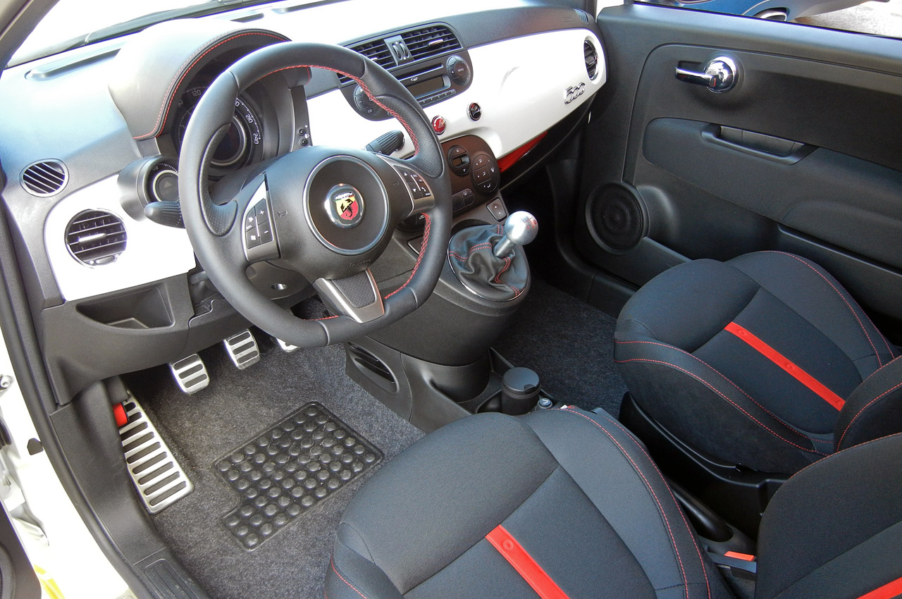 Fiat 500 Abarth To Debut At 2011 La Auto Show