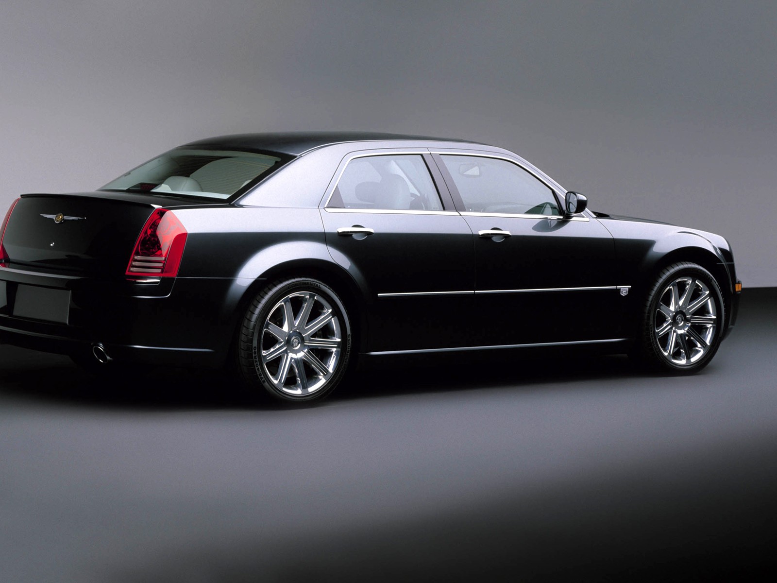 http://www.automotorblog.com/wp-content/uploads/2011/09/chrysler-300c-14.jpg