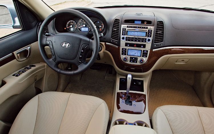 http://www.automotorblog.com/wp-content/uploads/2011/09/hyundai-santa-fe-10.jpg