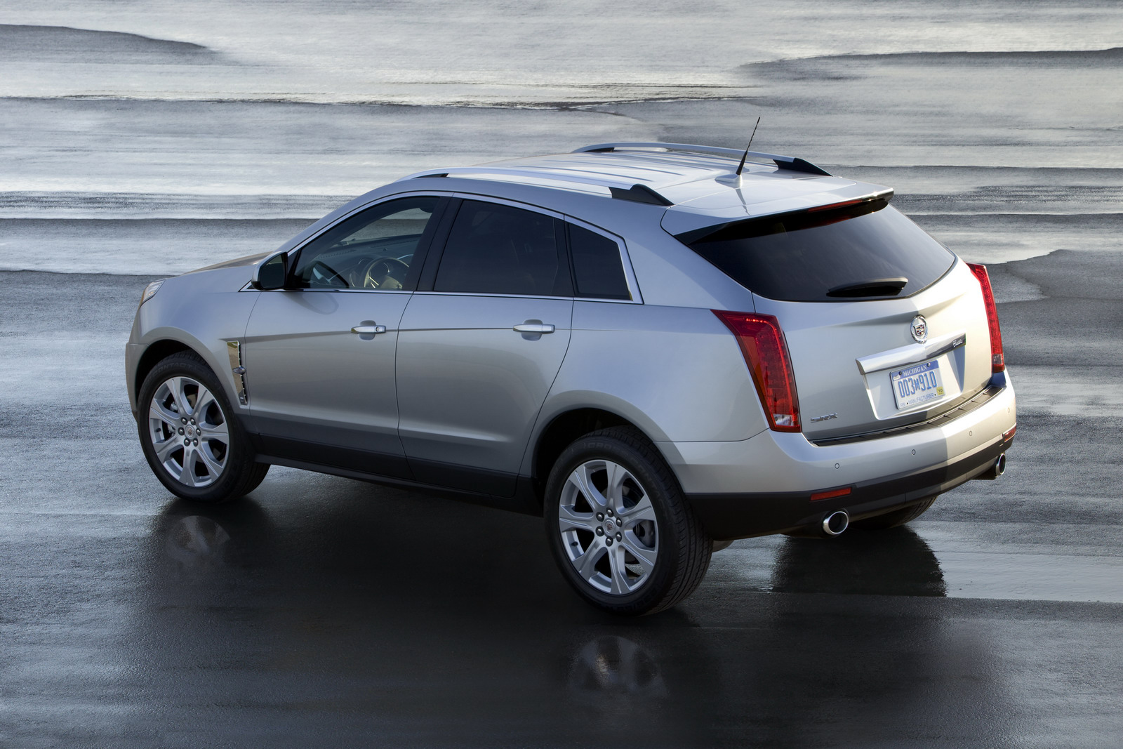 Cadillac  Reviews on Cadillac Srx Cadillac Srx Fwd Performance Collection 2011 Cadillac