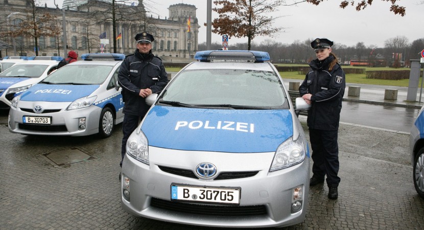 Toyota Prius Joins Berlin Police Force Automotorblog Toyota Prius Berlin Police