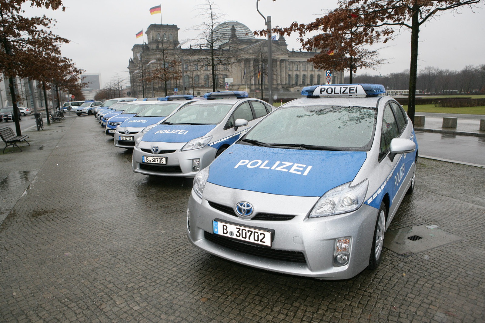 Toyota Prius joins Berlin Police force Automotorblog