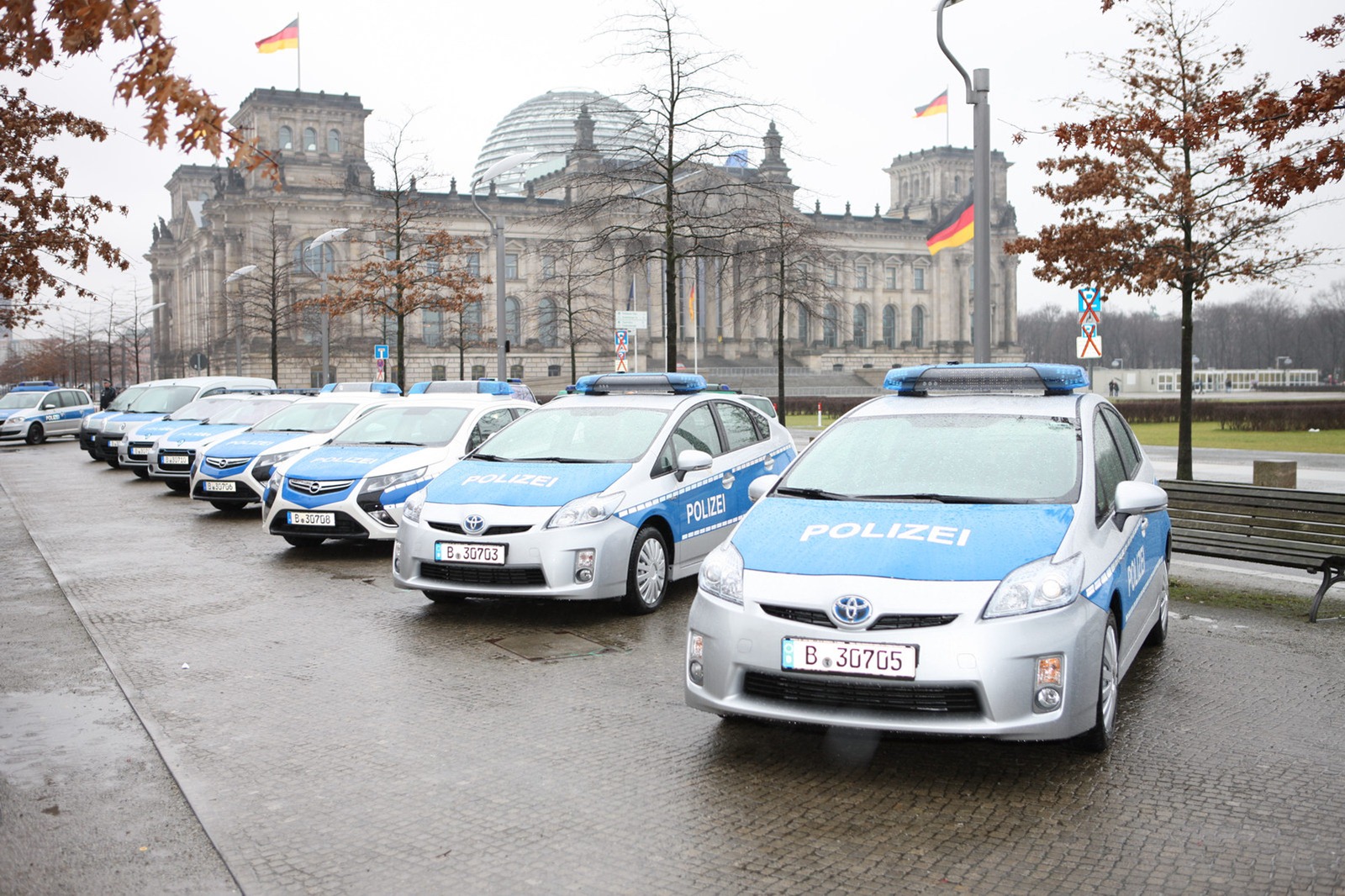 Toyota Prius joins Berlin Police force Automotorblog