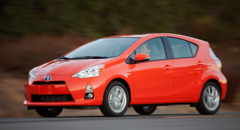 U S Gets The New Toyota Prius C Hybrid From 18 950 Automotorblog 2017 Toyota Prius C Hybrid