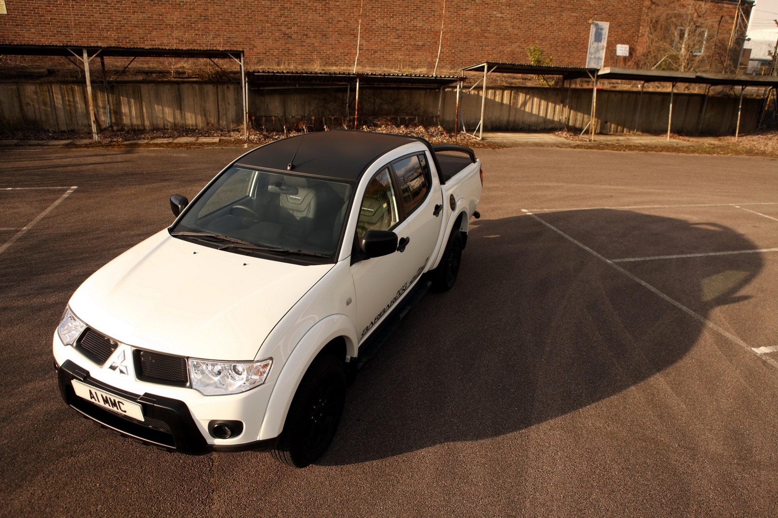 Mitsubishi L200 Barbarian Black