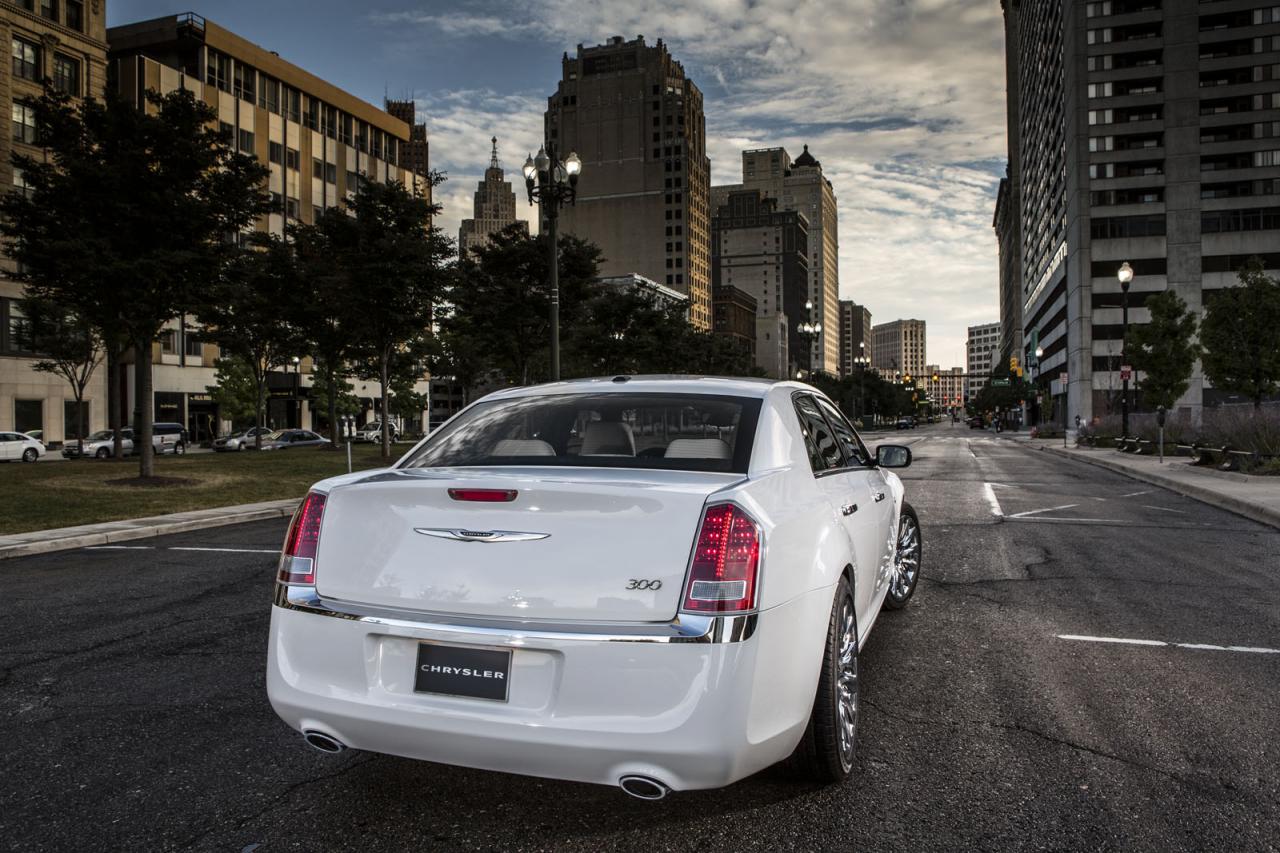 2013 Chrysler 300 Motown Edition
