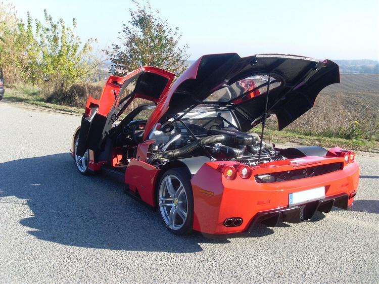 Ferrari Enzo replica