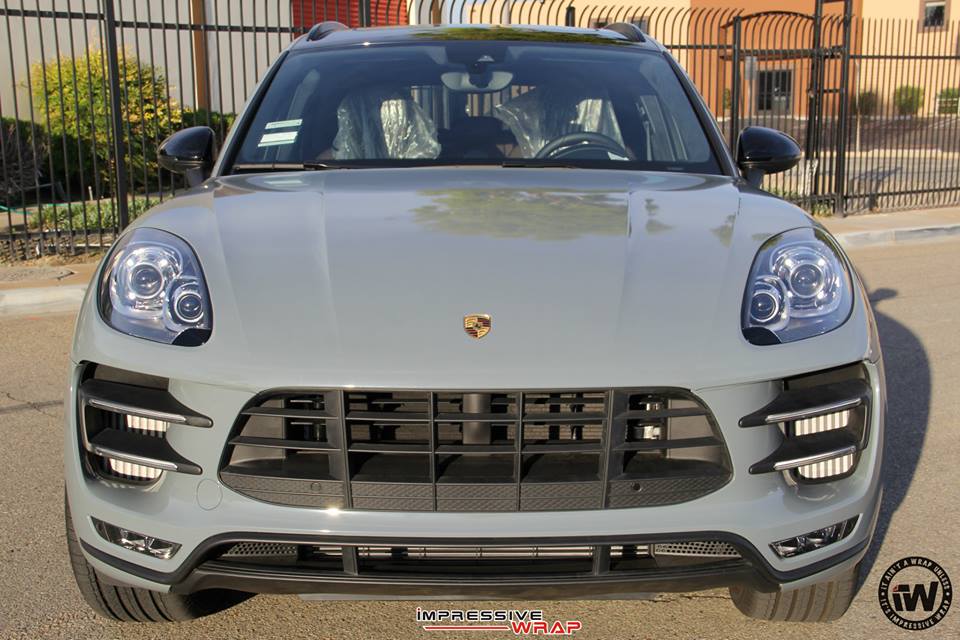 Porsche Macan Turbo by Impressive Wrap - Automotorblog