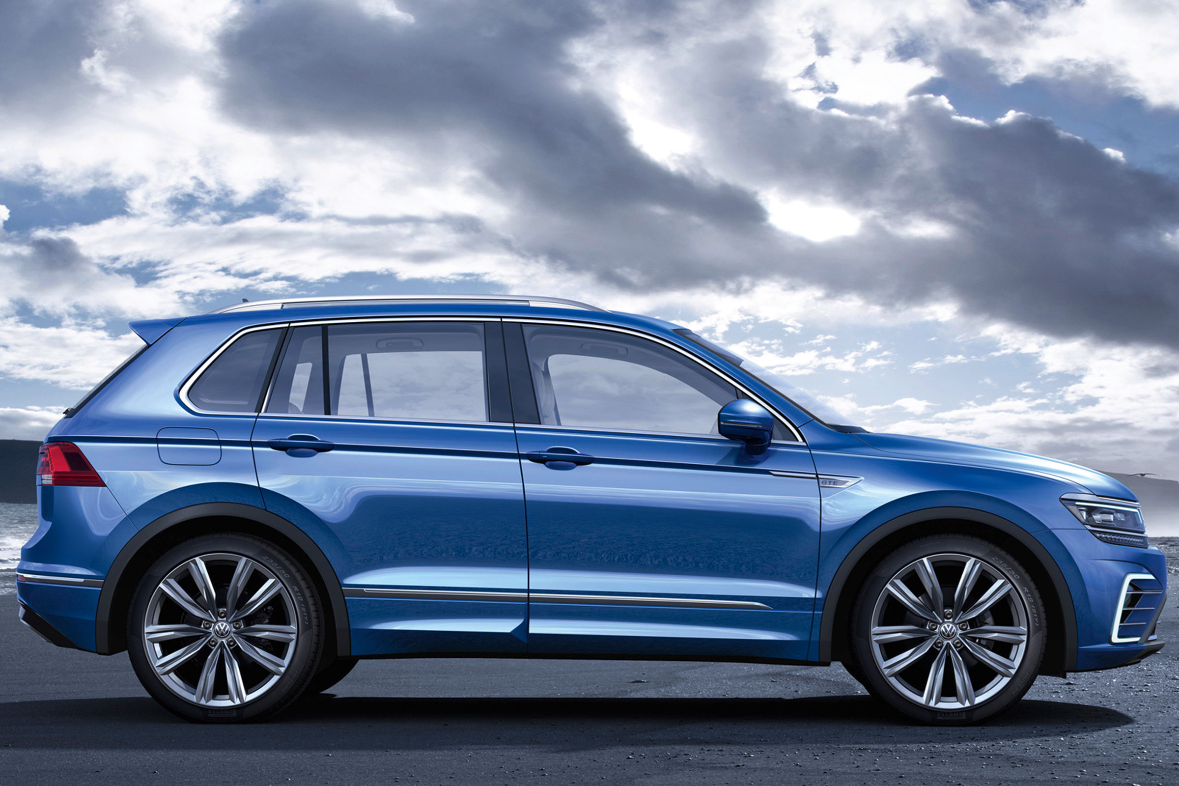 2016-volkswagen-tiguan-7-seater-rendered-online-automotorblog