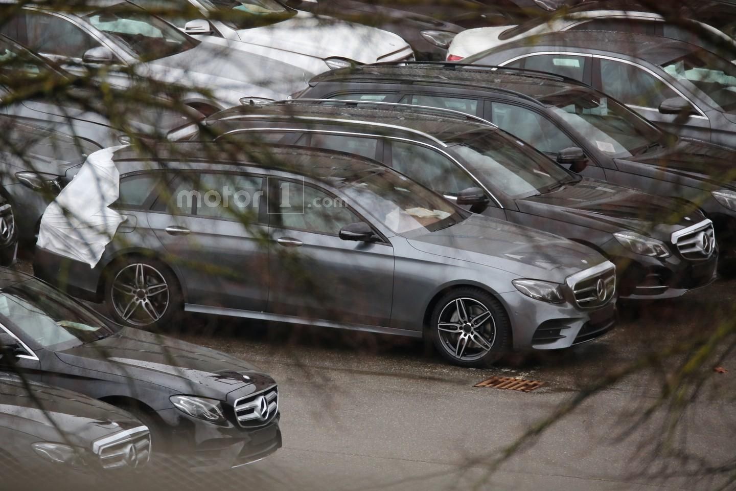 2017 Mercedes-Benz E-Class Estate Caught on Spy Video - Automotorblog 2017 Mercedes-Benz E-Class Estate Caught on Spy Video - Automotorblog