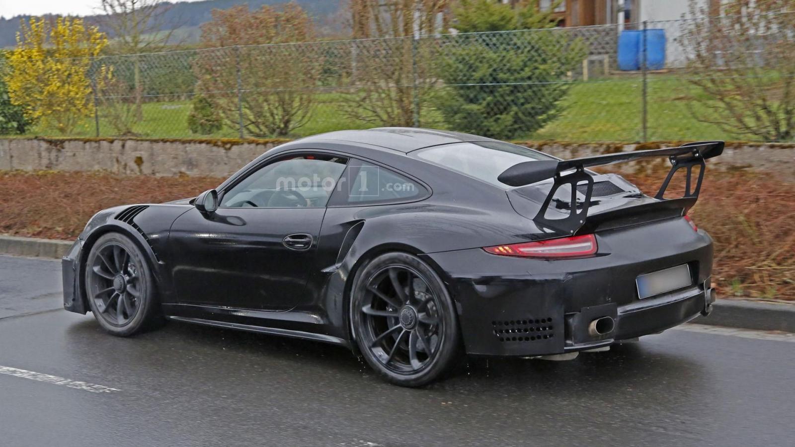 These Are The First Spy Shots With 2017 Porsche 911 Gt3 Rs 4 2 Share The Article