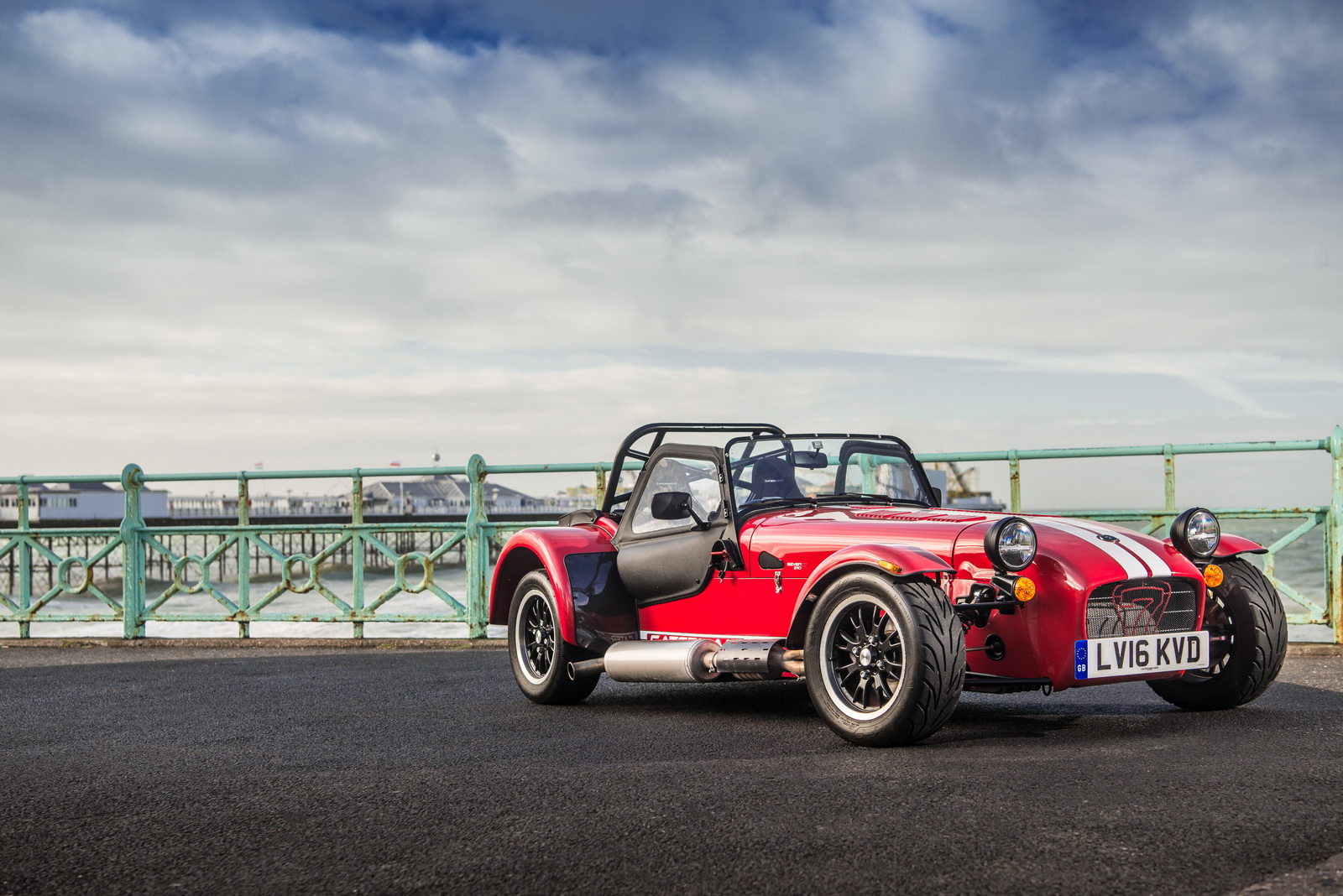 2017 Caterham Seven 310 (50) Images - Automotorblog