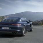 2017 Porsche Panamera 4S (2)