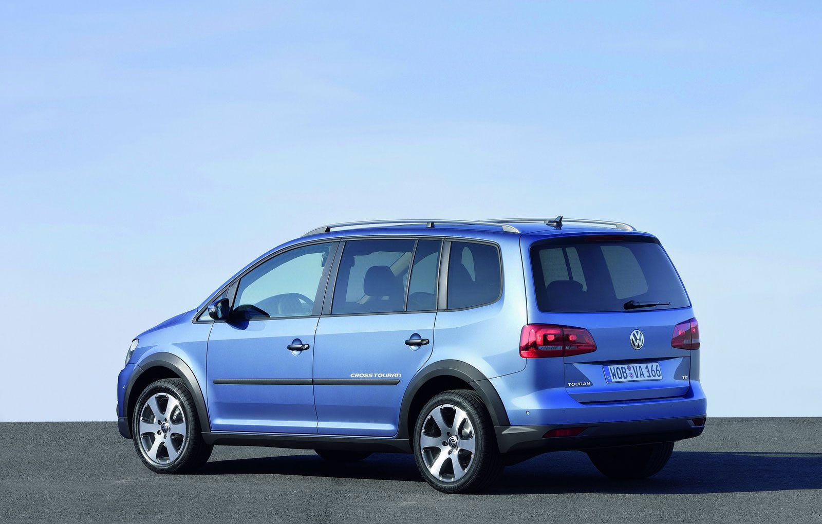VW CrossTouran