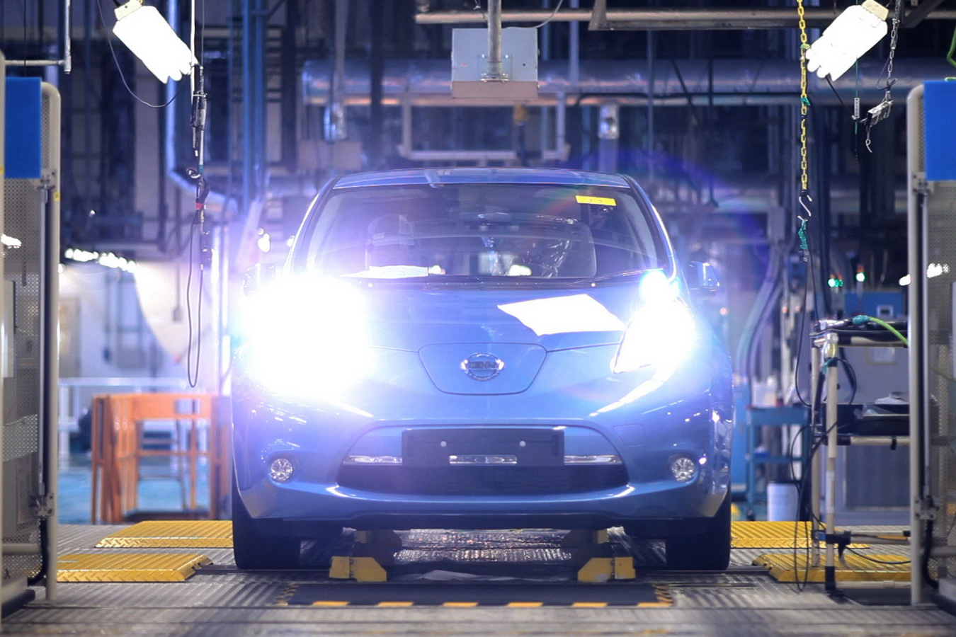 2011 Nissan Leaf assembly line