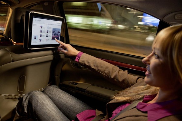 Mercedes-Benz iPad dock