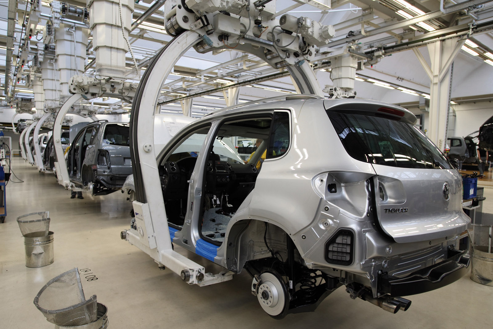 VW Tiguan Assembly Line