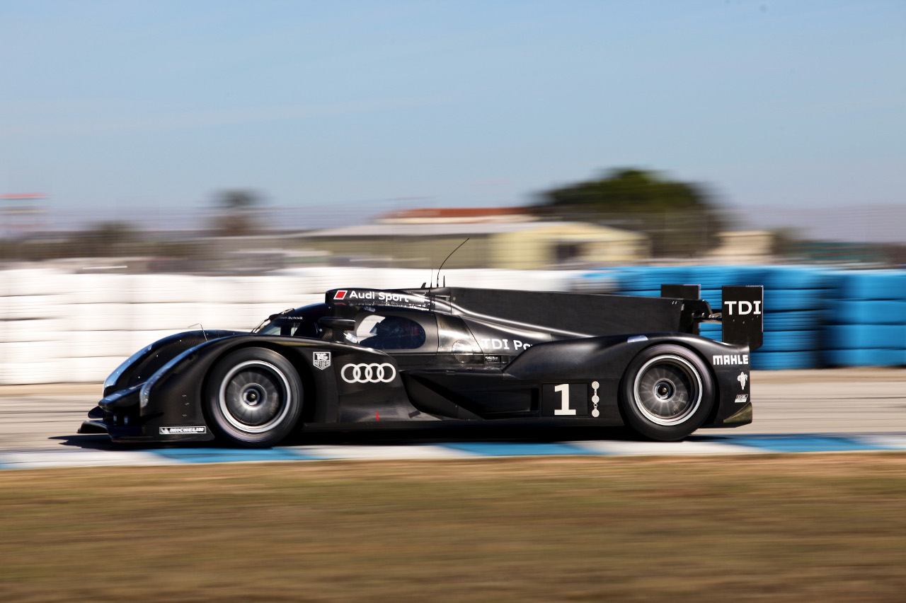 Audi R18 endurance racer