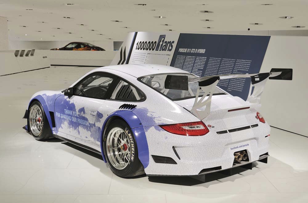 Poresche 911 GT3 R Hybrid