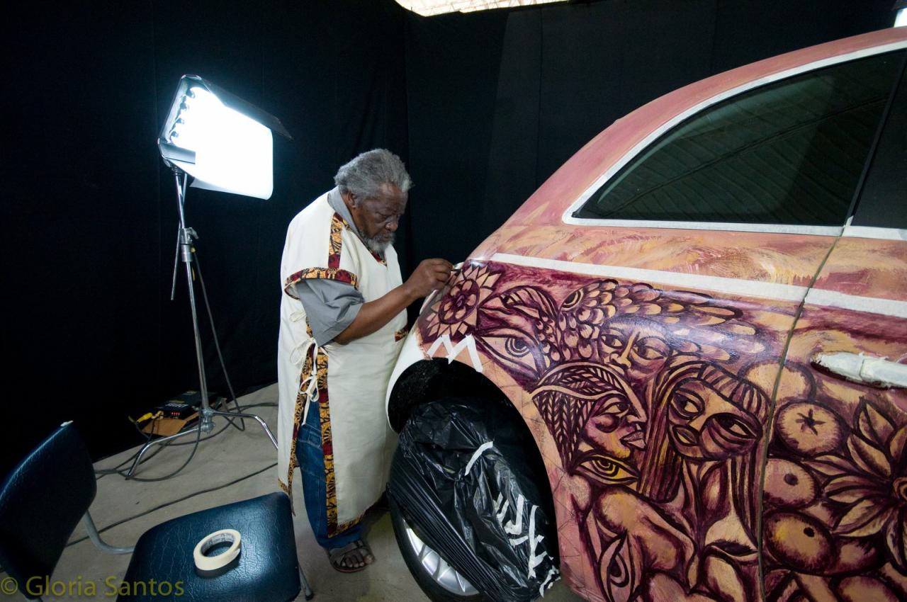 Fiat 500 art car by Malagantana Valente Ngwenya