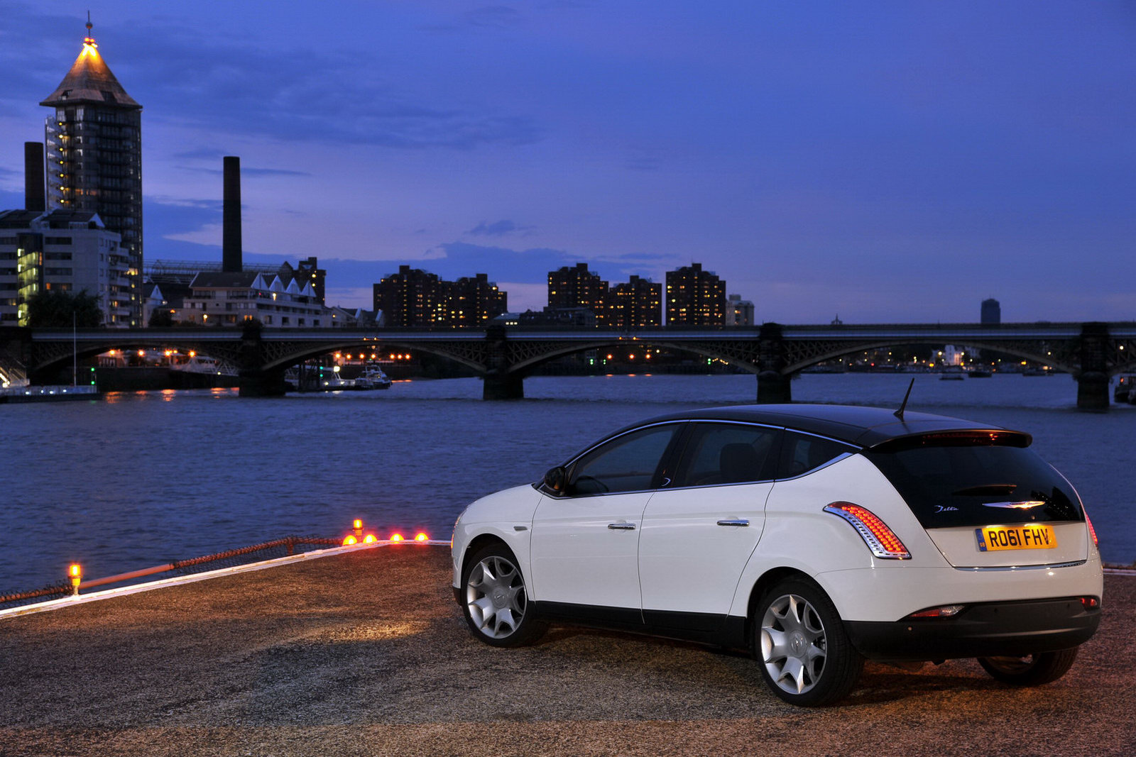 2012 Chrysler Delta