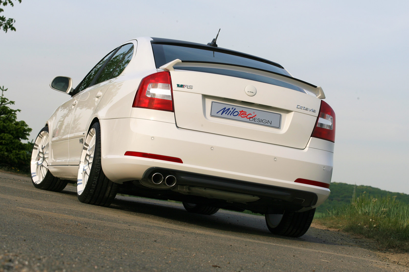 Skoda Octavia II RS by Milotec