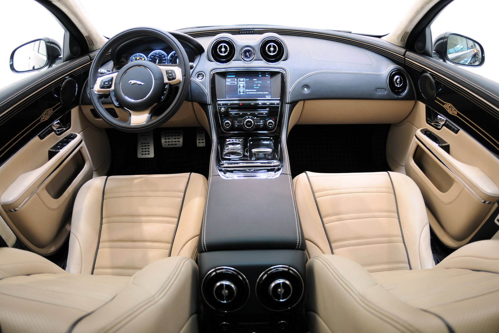 2012 Jaguar XJ by Startech