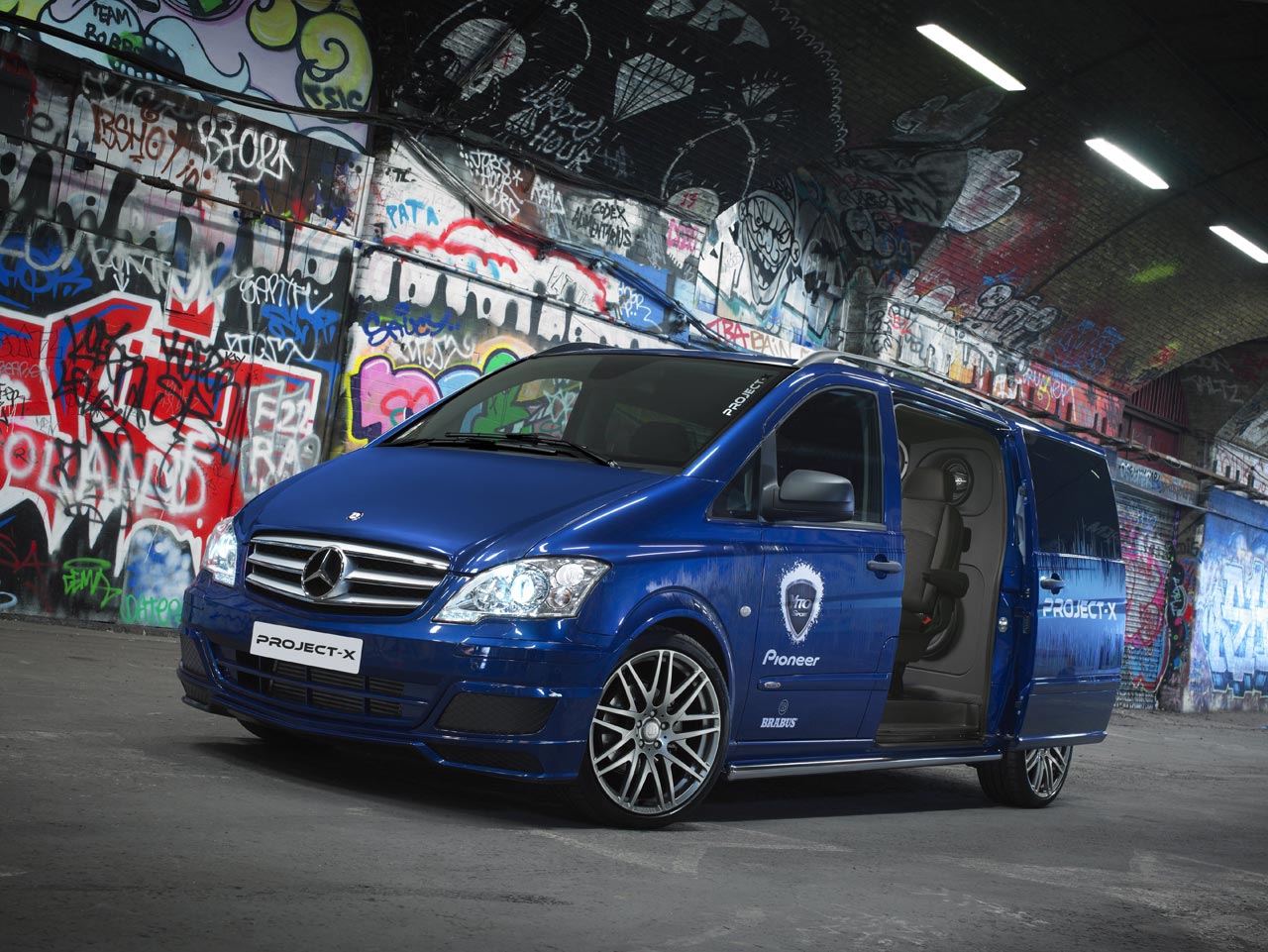 Mercedes Vito DJ Van by Pioneer