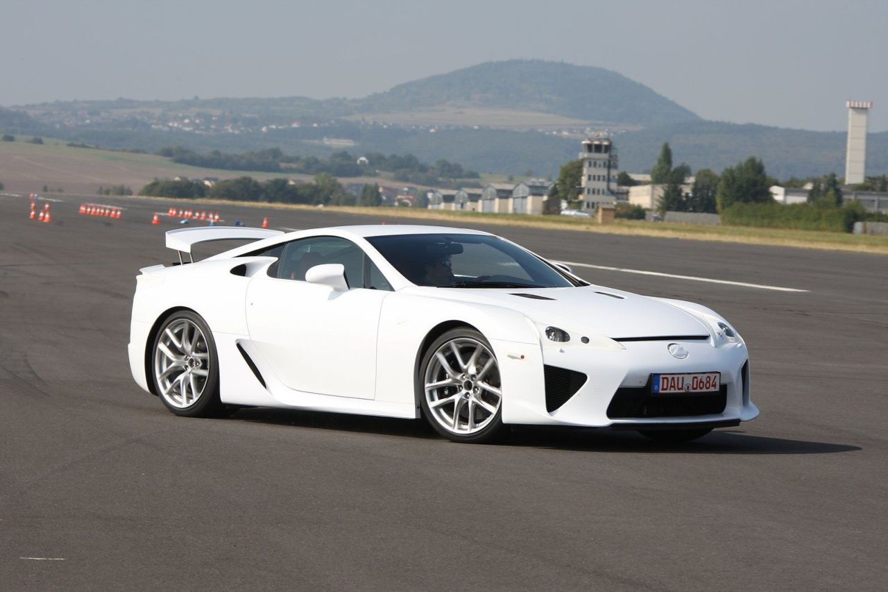 Lexus LFA