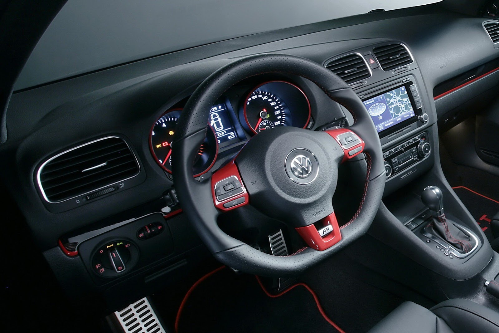 Volkswagen Golf GTI Last Edition by ABT
