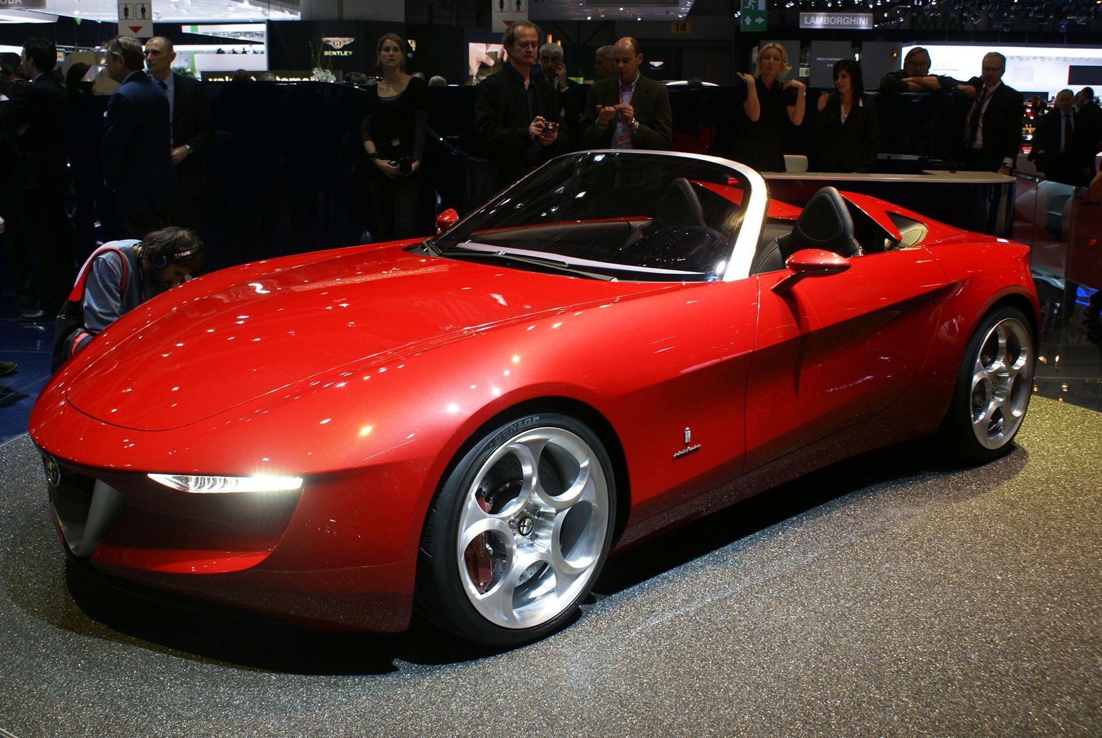 Pininfarina Alfa Romeo 2uettottanta Concept