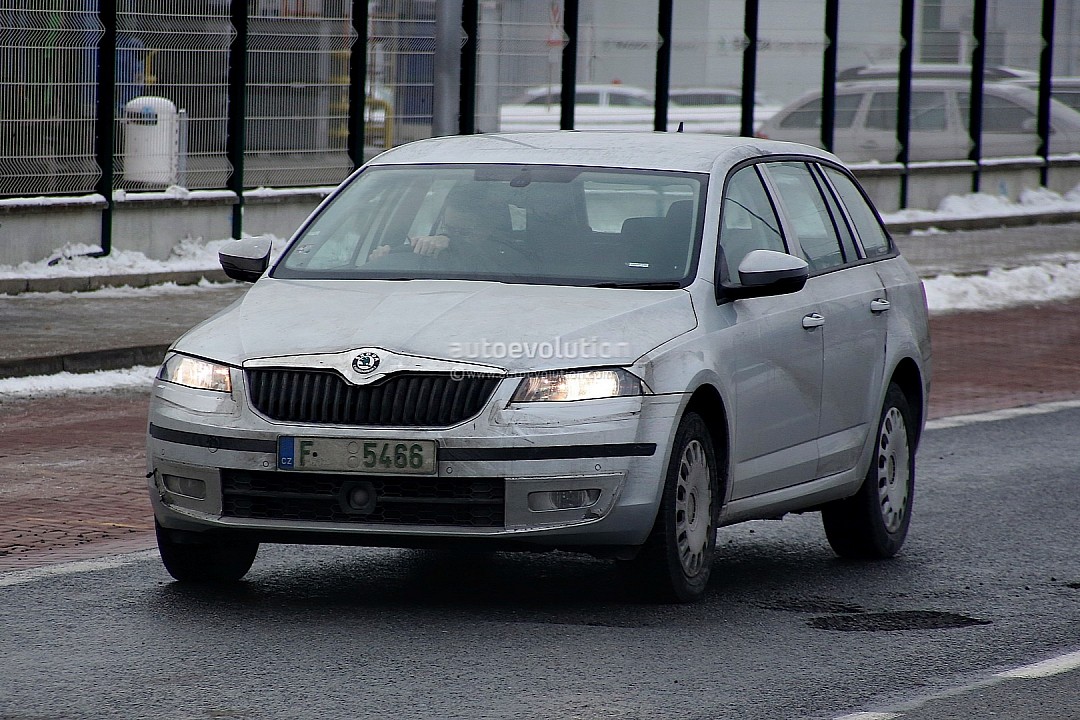 Skoda Octavia Combi Spied