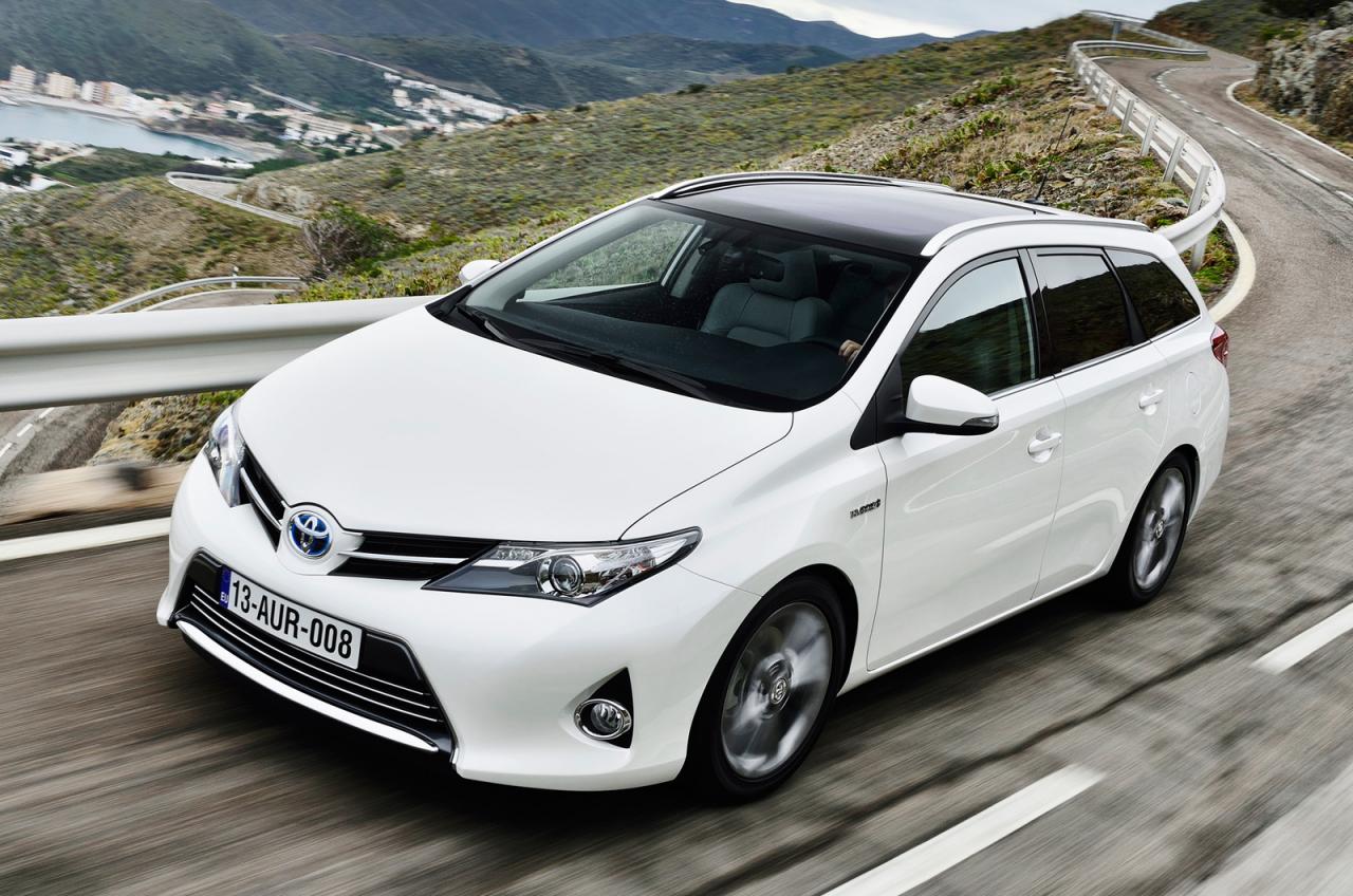 2013 Toyota Auris Touring Sports