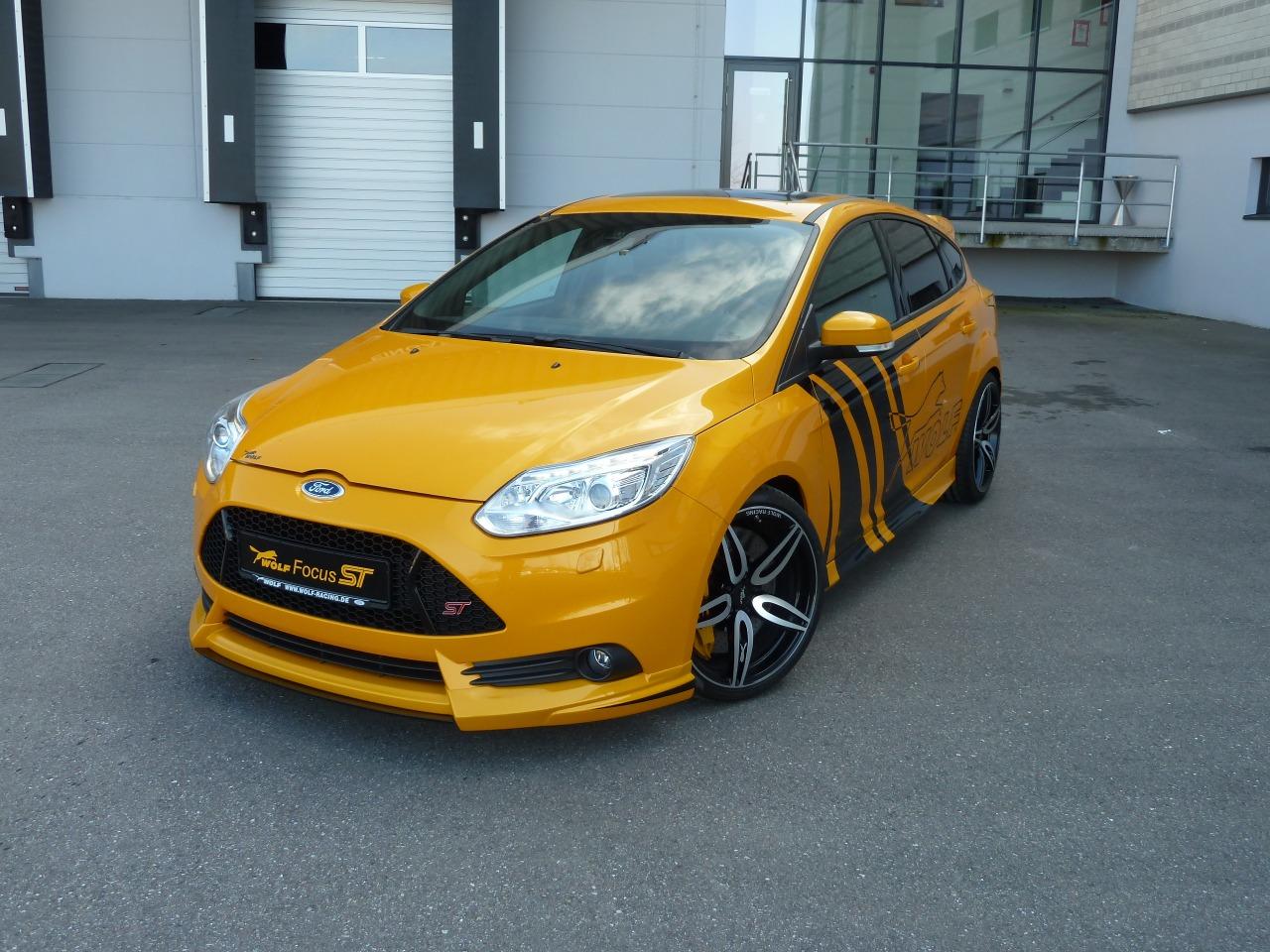 Ford Focus ST by Wolf Racing