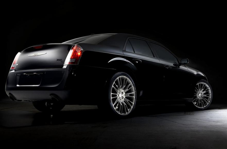 2014 Chrysler 300C John Varvatos edition