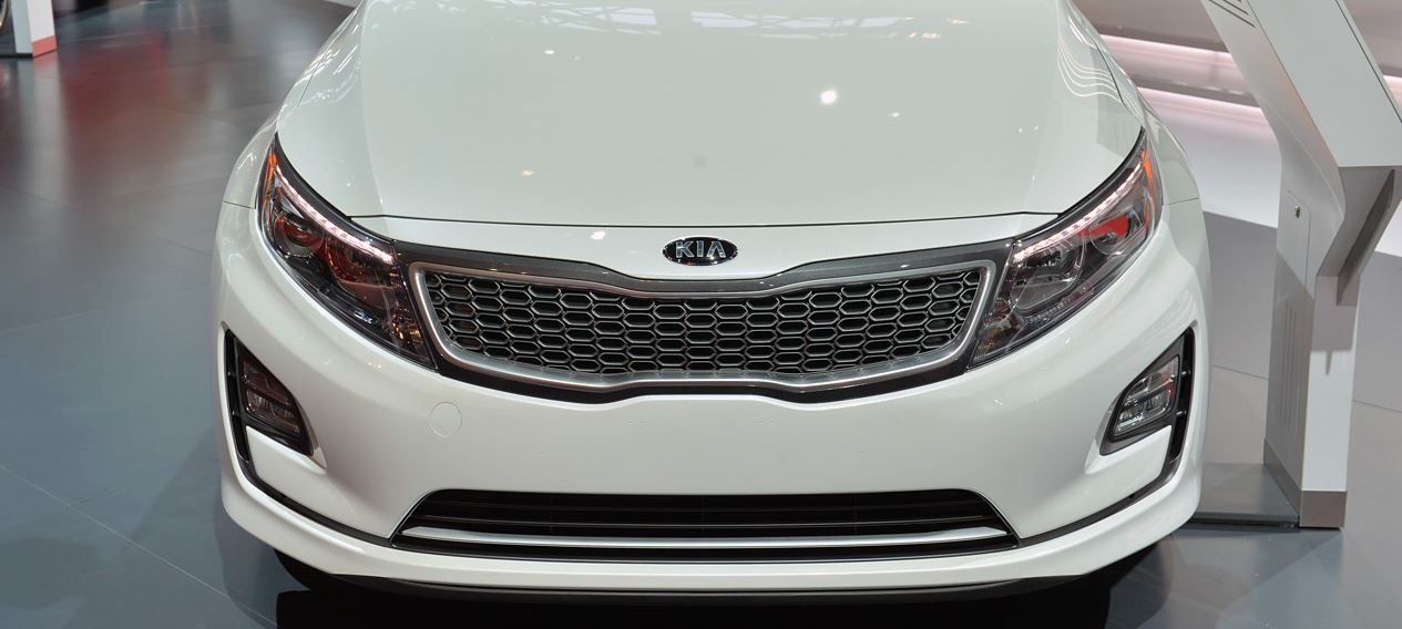 Киа китайской сборки. Kia Optima Hybrid 2014. Китайская Киа Оптима. Китайская копия Киа к5. Kia Optima гибрид 2014 комплектации.