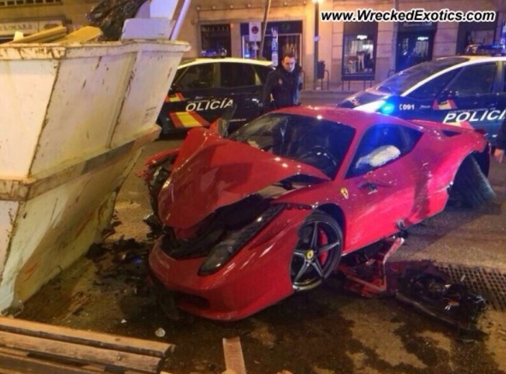 Ferrari 458 Italia Crushes in Madrid