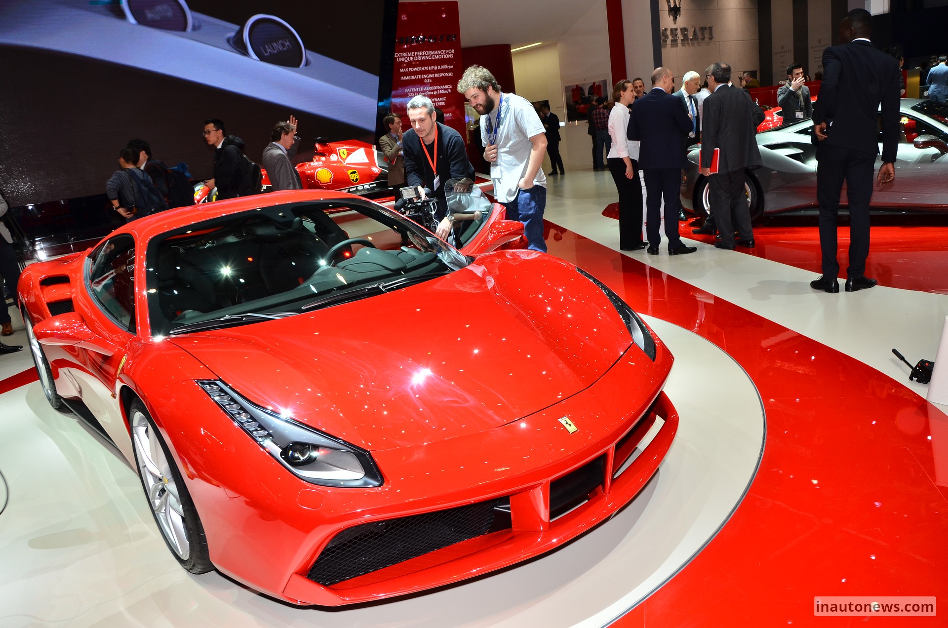 2015 Geneva Motor Show: Ferrari 488 GTB