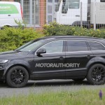 2017 Bentley Bentayga Spy Shot